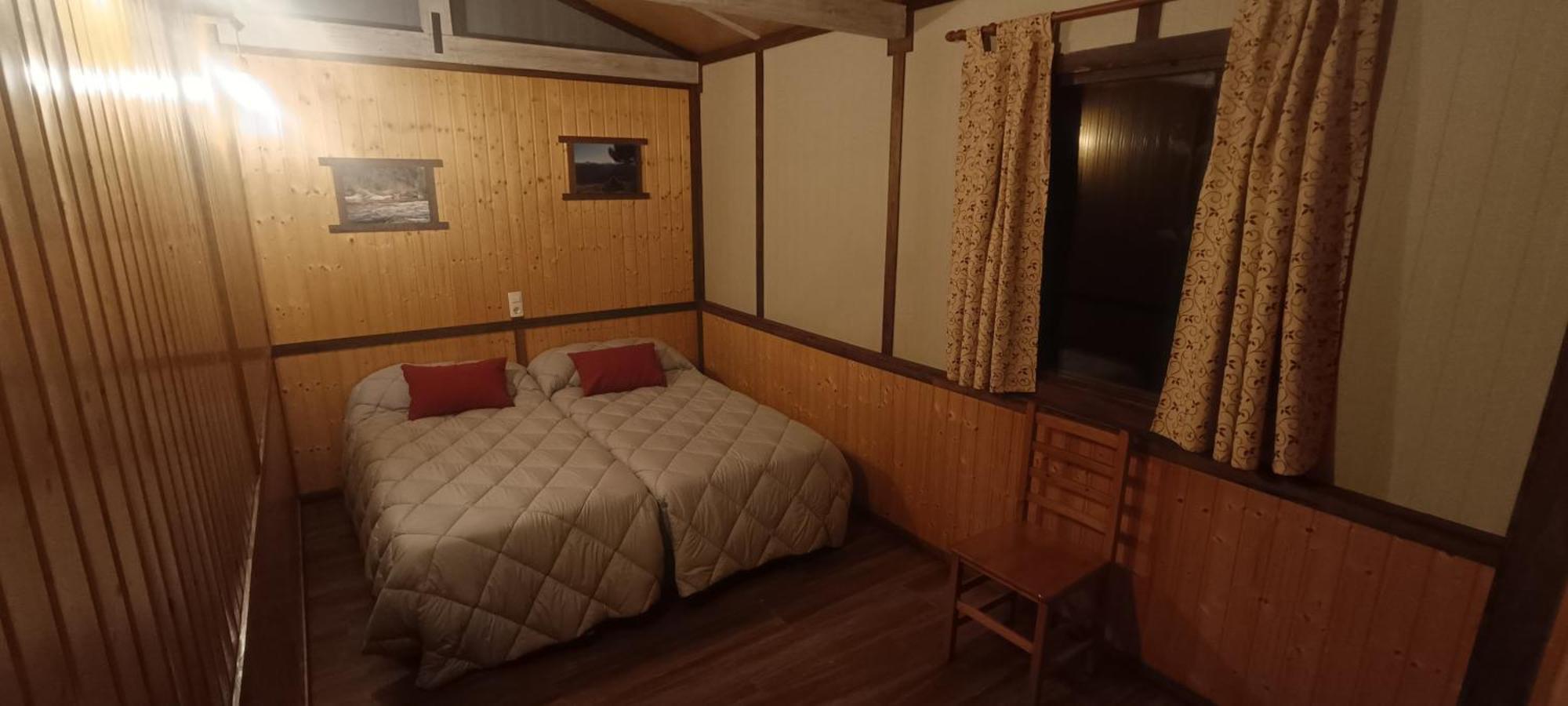 Casas Rurales Vado Del Rio Tus Кортихо-Прадос Экстерьер фото